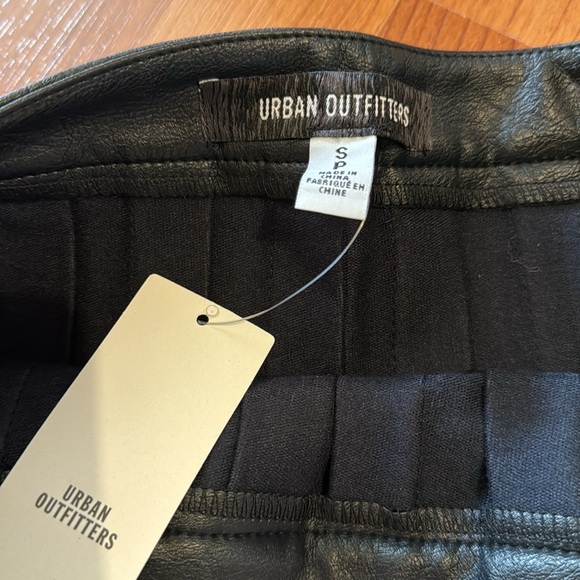 NWT Urban Outfitters faux Leather Mini Skirt - Picture 7 of 7